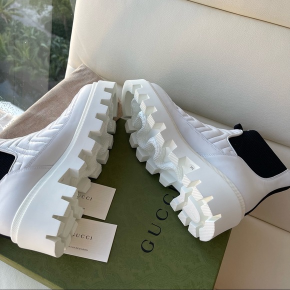 NEW Gucci Women's White & Black Matelassé Chelsea Boot 643958 DH7D0 G 38 US 8 - Picture 6 of 11